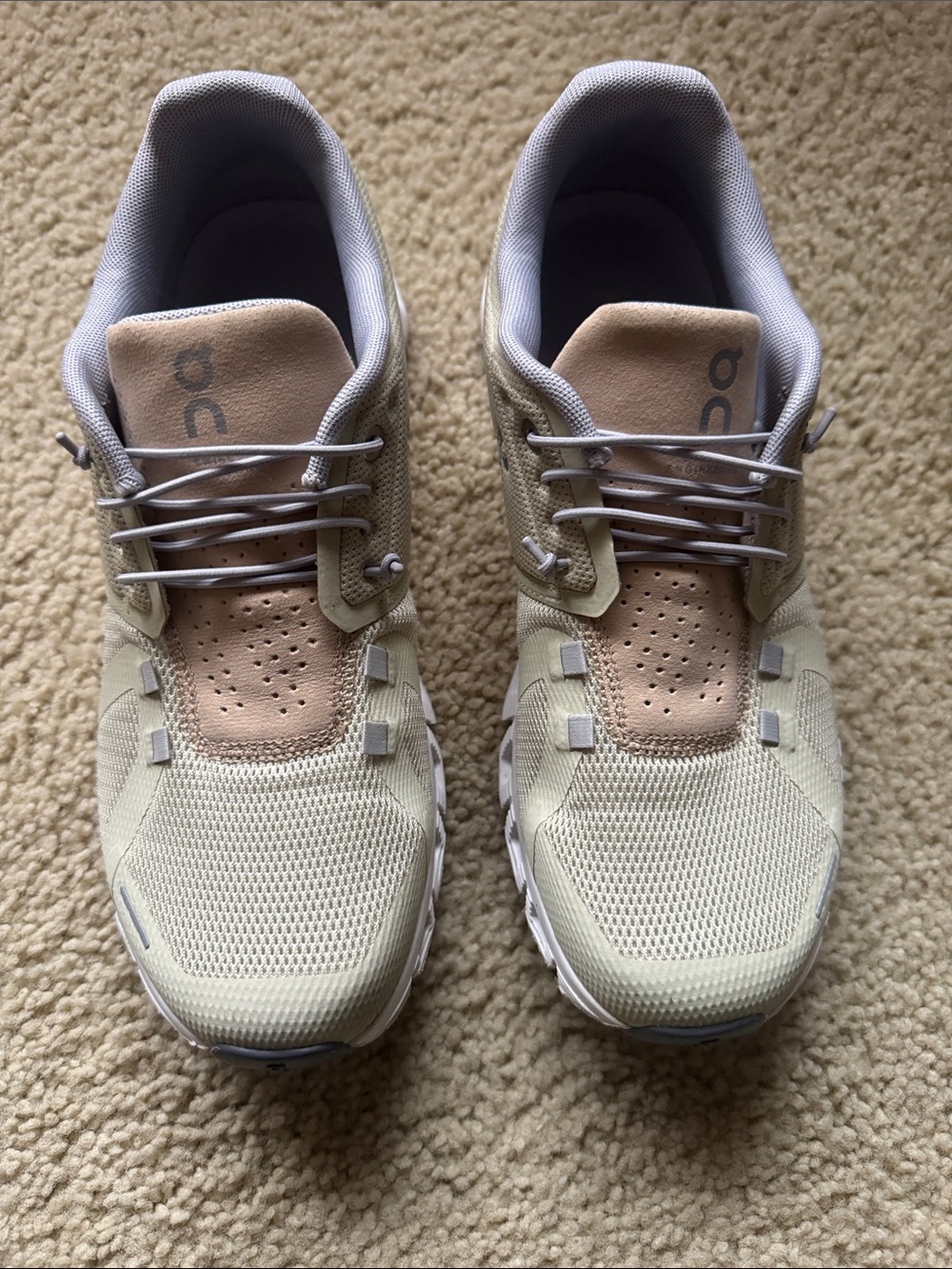 On Cloud 5 Shoes Haze Sand Size 9